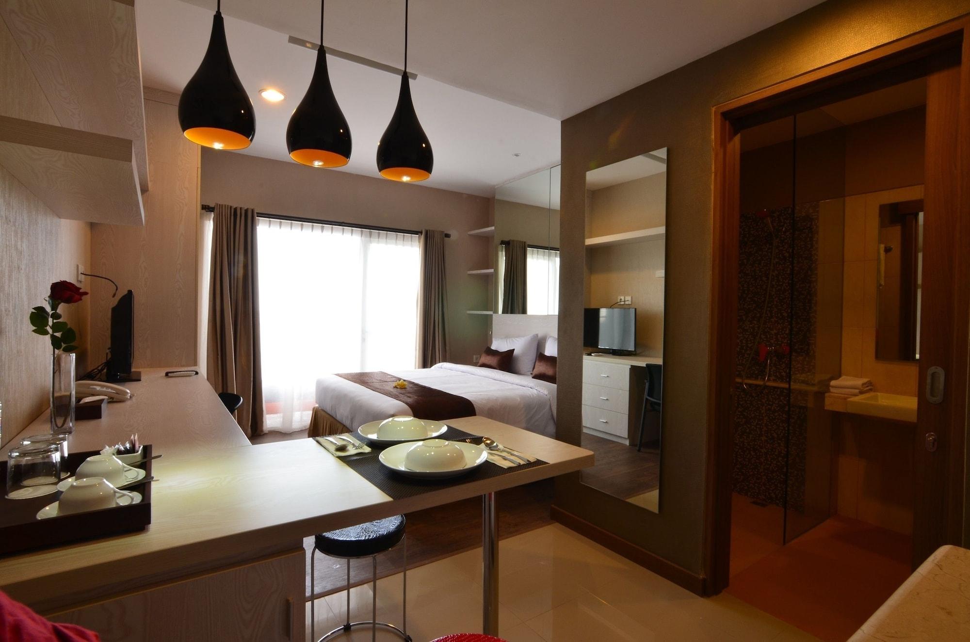 Student Park Hotel Yogyakarta Exterior foto