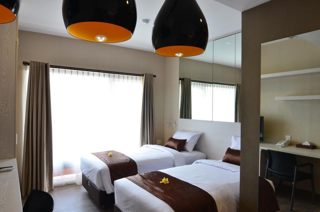 Student Park Hotel Yogyakarta Habitación foto