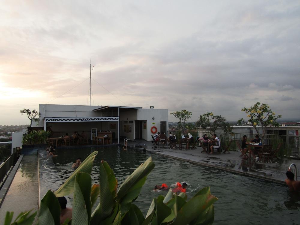 Student Park Hotel Yogyakarta Exterior foto