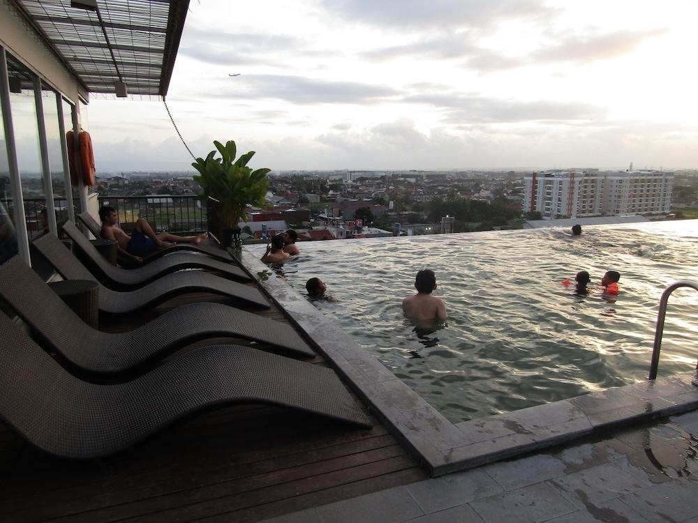 Student Park Hotel Yogyakarta Exterior foto