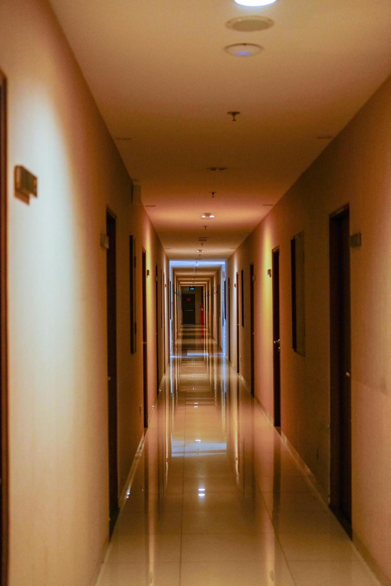 Student Park Hotel Yogyakarta Exterior foto