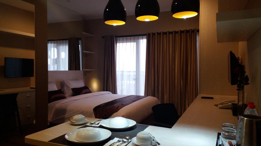 Student Park Hotel Yogyakarta Habitación foto